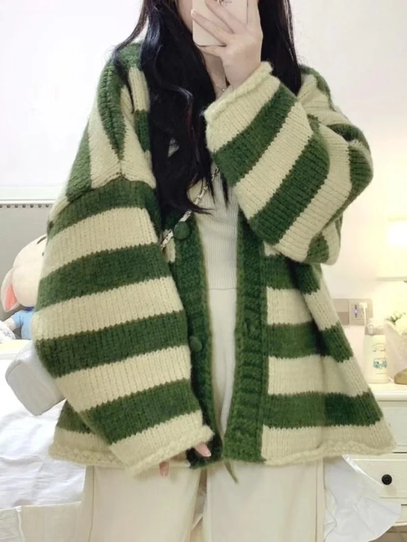 2025 Autumn New Lazy Sle Striped Knitted Sweater Coat Women's Loose Fit V-Ne Long Sve Spring Autumn Top Korean System
2025 Autumn New Lazy Sle Striped Knitted Sweater Coat Women's Loose Fit V-Ne Long Sve Spring Autumn Top Korean System