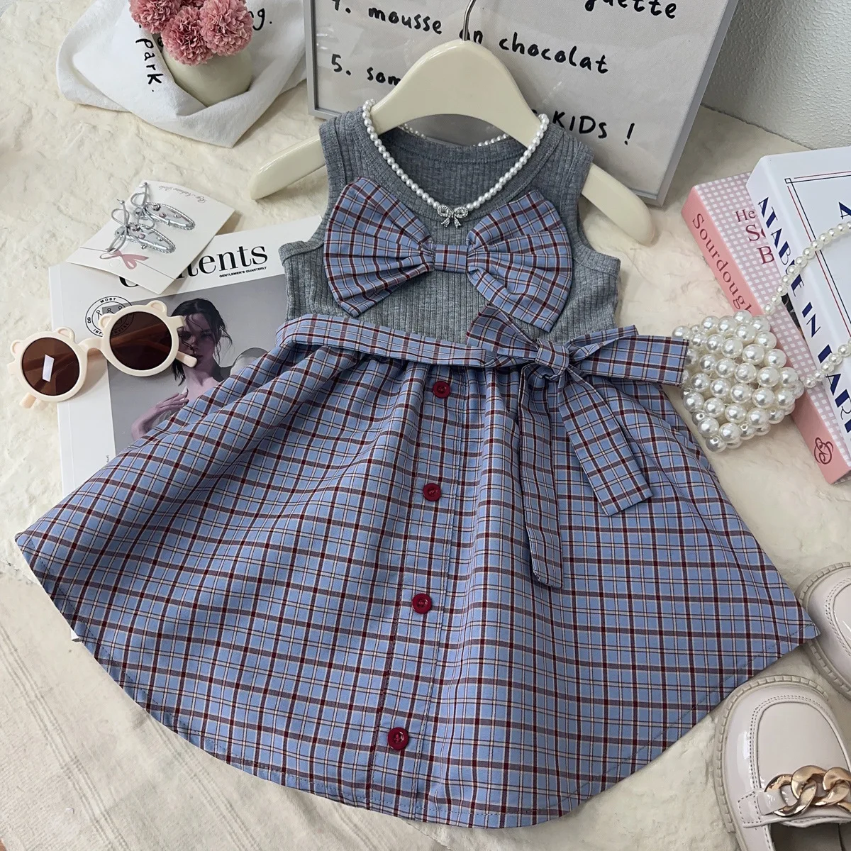 Girls' Korean version of Xiaoxiangfeng dress, summer new style, fashionable 2025 bow vest dress for baby girls
Girls' Korean version of Xiaoxiangfeng dress, summer new style, fashionable 2025 bow vest dress for baby girls
