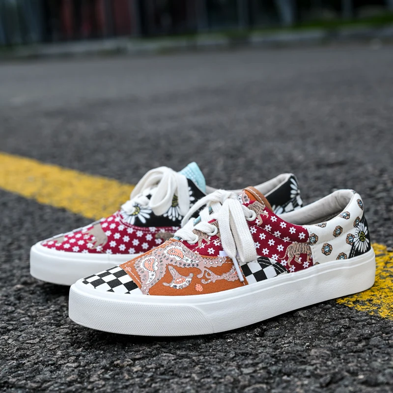 Lightweight Comfortable Outdoor Flat Footwear 2026 Autumn New Men Walking Shoes Fashion Anti Slip Rubber Outsole Canvas Sneakers
Lightweight Comfortable Outdoor Flat Footwear 2026 Autumn New Men Walking Shoes Fashion Anti Slip Rubber Outsole Canvas Sneakers