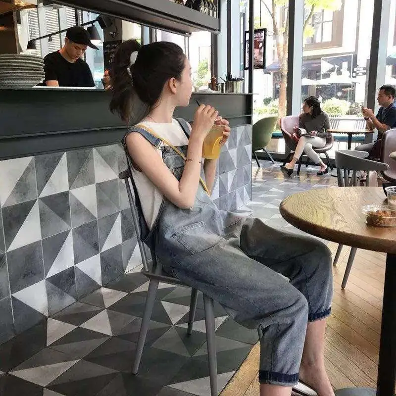 Spring High Waist Denim Bib Pants Slim Fit Loose Ankle Women's Fashion Blue Nine-Piece Pants Casual Straight Leg Trousers
Spring High Waist Denim Bib Pants Slim Fit Loose Ankle Women's Fashion Blue Nine-Piece Pants Casual Straight Leg Trousers