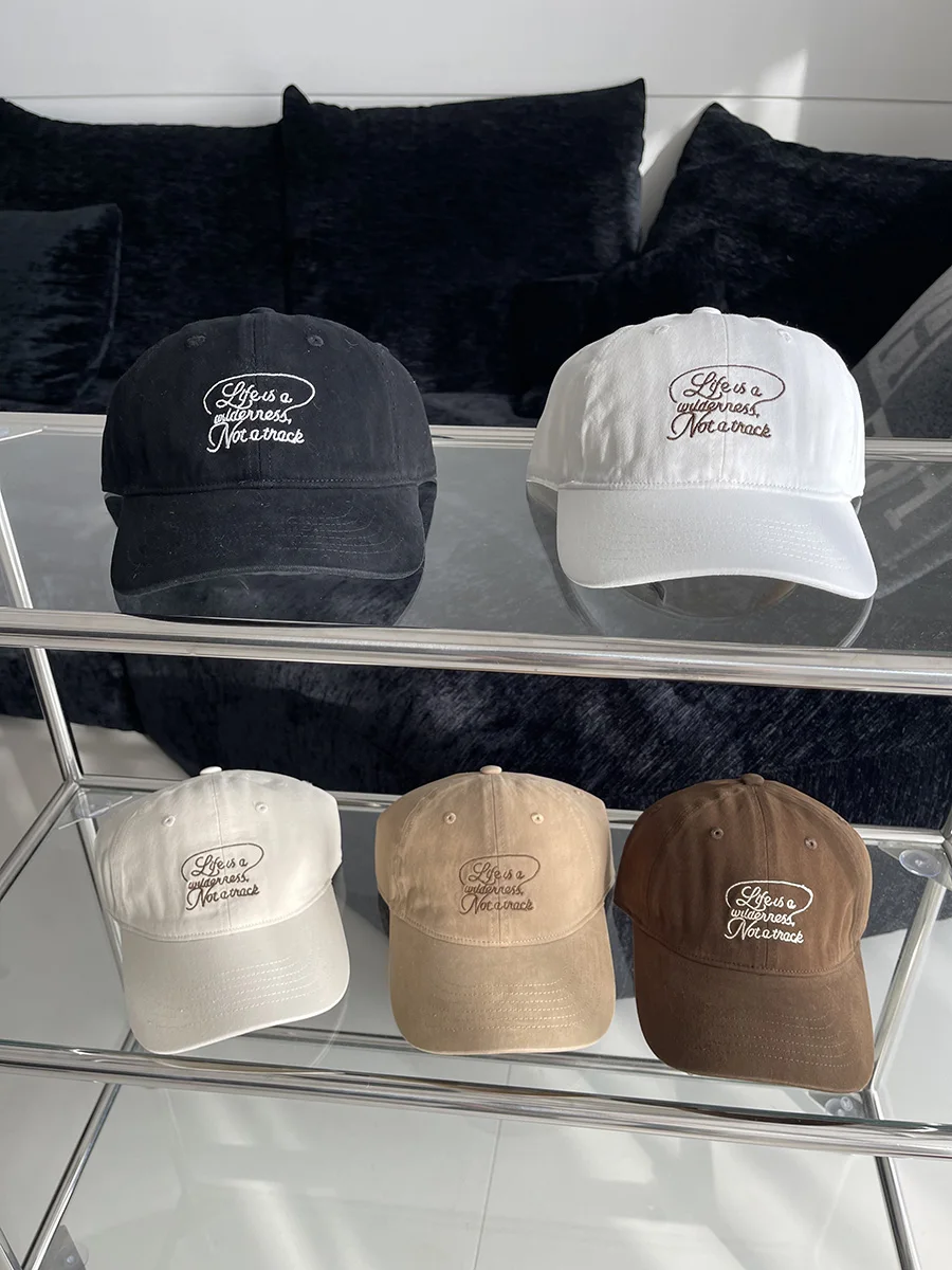 Summer soft top sunshade sunscreen breathable baseball cap versatile letter embroidered cap
Summer soft top sunshade sunscreen breathable baseball cap versatile letter embroidered cap