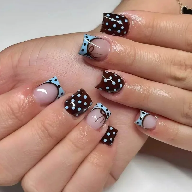 24PCS Chocolate Brown Blue Press on Nails with Polka Dot French Tip Short Square Nude Glossy Acrylic False Nails for Sweet Daily
24PCS Chocolate Brown Blue Press on Nails with Polka Dot French Tip Short Square Nude Glossy Acrylic False Nails for Sweet Daily