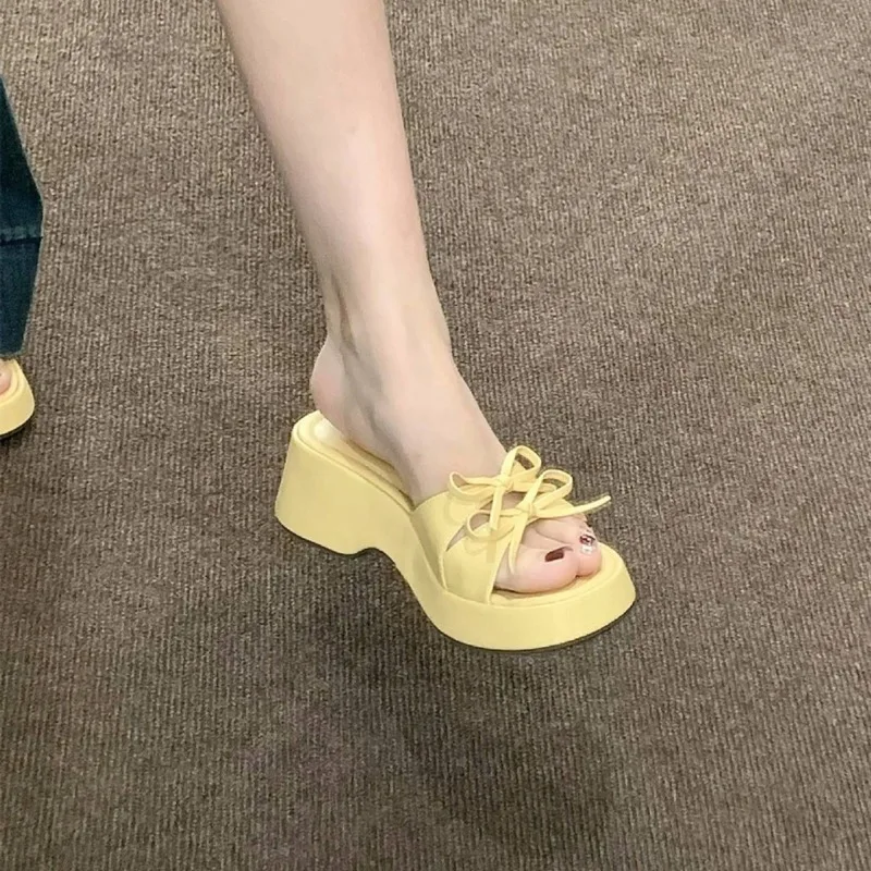 Summer Platform Thick Bottom Women Slipper Fashion Open Toe Wedge Heel Shoes Ladies Elegant Beach Vacation Dress Floral Slides
Summer Platform Thick Bottom Women Slipper Fashion Open Toe Wedge Heel Shoes Ladies Elegant Beach Vacation Dress Floral Slides