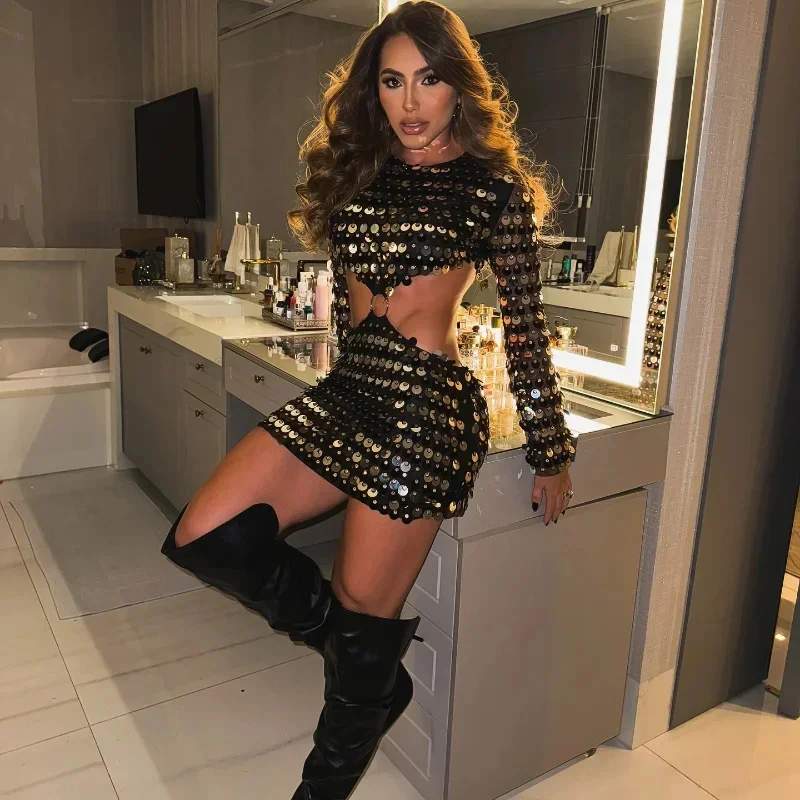 Fashion Sequins Hollow Out Mini Dress Woman Elegant Long Flare Sleeve Slim Glitter Dresses 2024 Female Evening Party Vestidos
Fashion Sequins Hollow Out Mini Dress Woman Elegant Long Flare Sleeve Slim Glitter Dresses 2024 Female Evening Party Vestidos