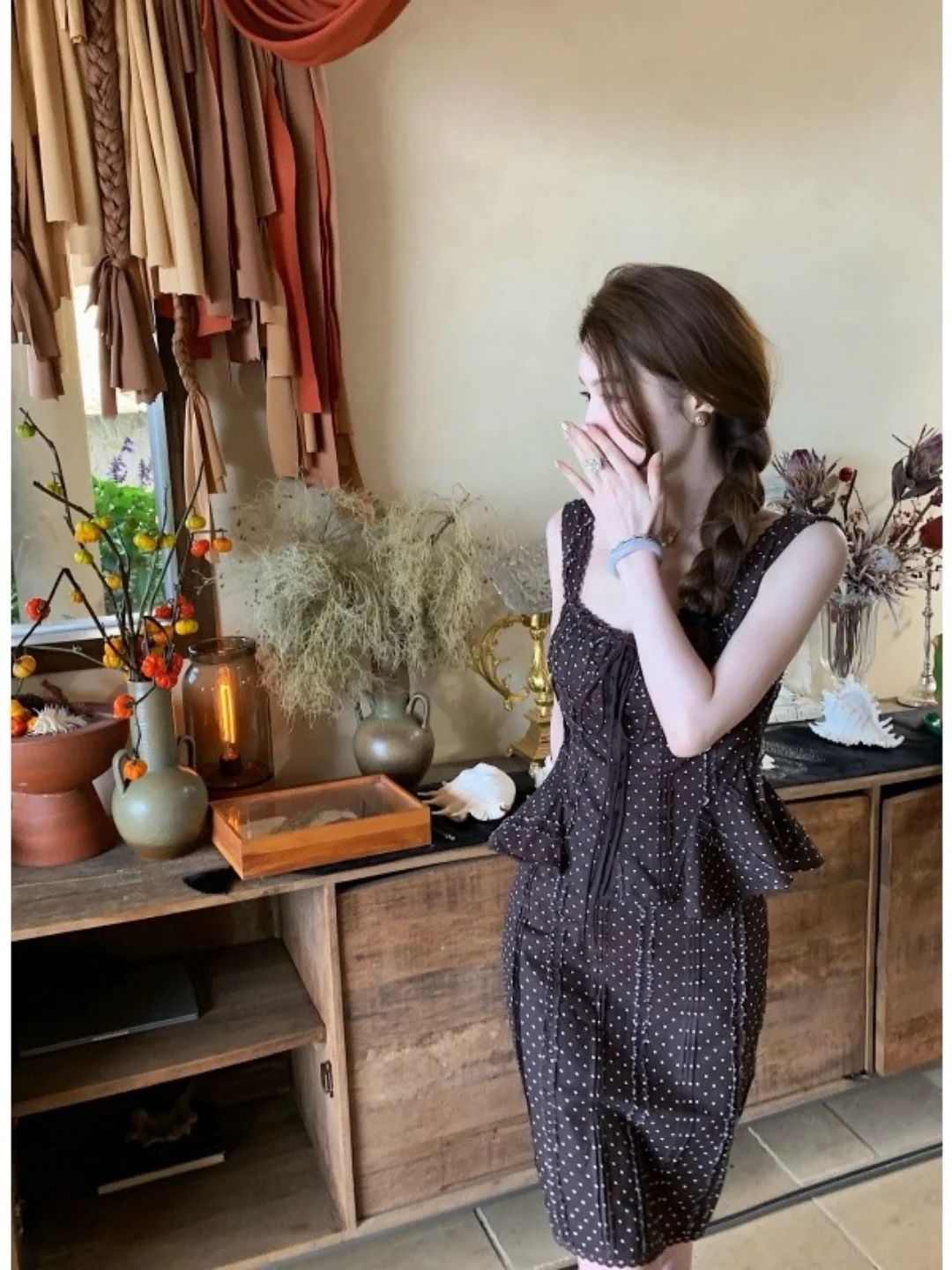Unique Early Summer Polka Dot Halter Vest And Skirt Set Vintage High-End Feel Fashionable Women's Breathable Light Weight Two...
Unique Early Summer Polka Dot Halter Vest And Skirt Set Vintage High-End Feel Fashionable Women's Breathable Light Weight Two...