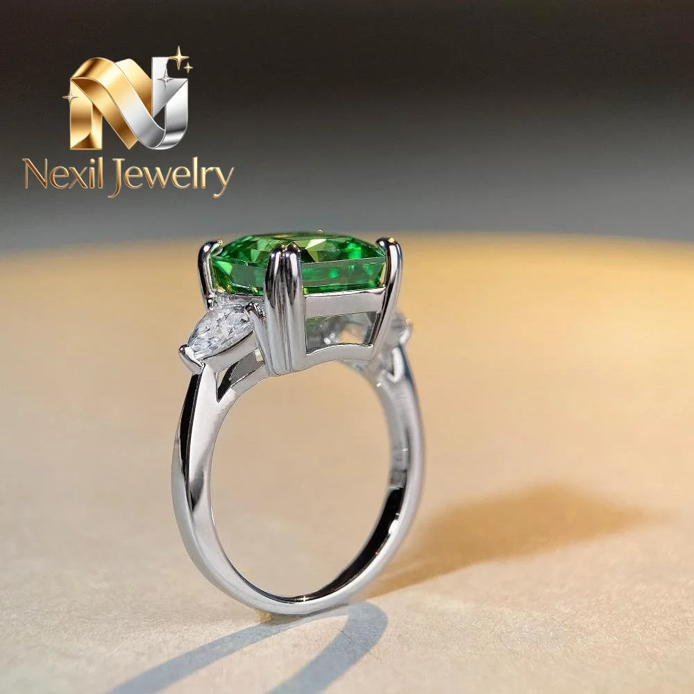 Nexil Jewelry Luxury Solid Platinum PT950 Women's Diamond Ring Emerald Green 5 karat Moissanite Diamond Ring
Nexil Jewelry Luxury Solid Platinum PT950 Women's Diamond Ring Emerald Green 5 karat Moissanite Diamond Ring