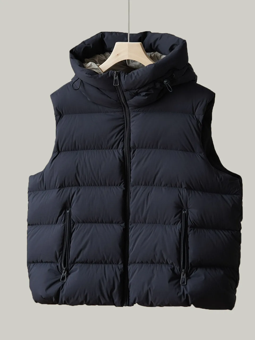 Женский пуховый жилет с капюшоном, теплый, свободного кроя, синий, из нейлоновой ткани, на молнии
Женский пуховый жилет с капюшоном, теплый, свободного кроя, синий, из нейлоновой ткани, на молнии