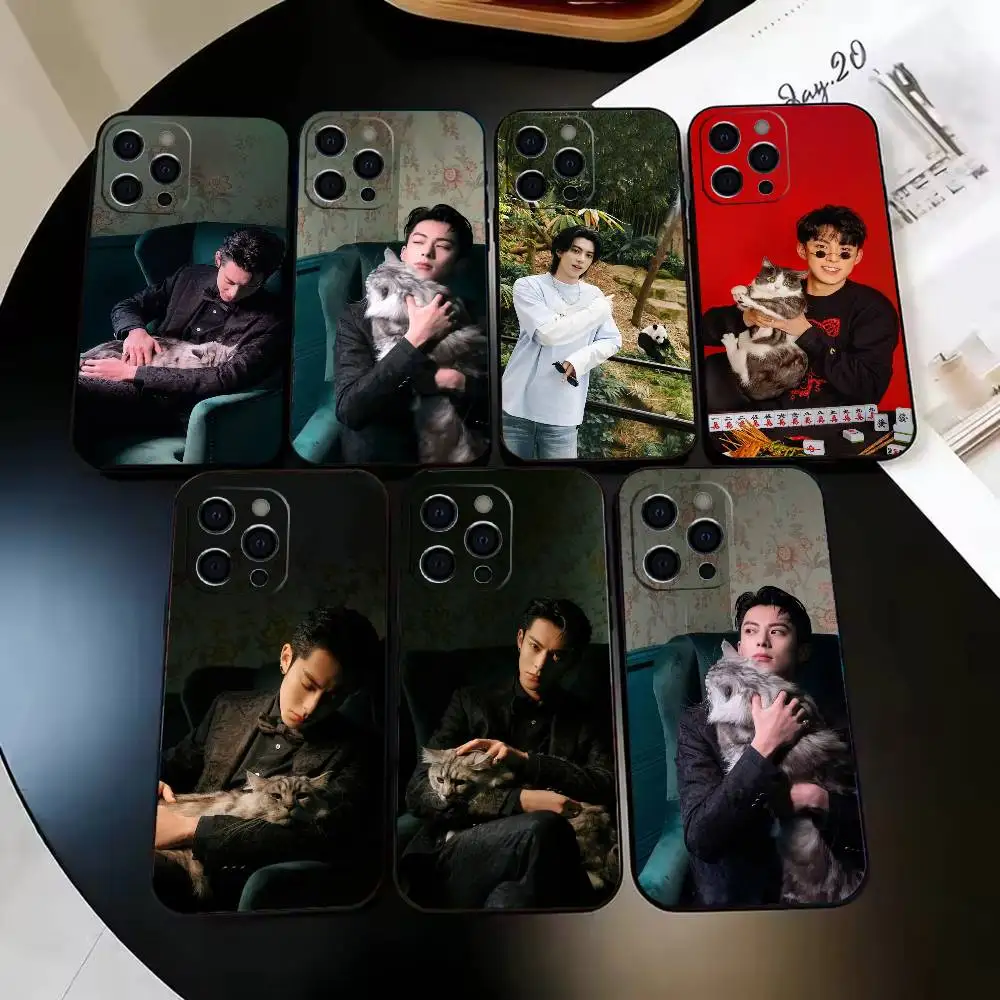 D-Dylan Wang And C-Cat Phone Case For iPhone 17,16,15,14,13,12,11,Pro,Max,Plus,Air,X,XS,XR,SE,Soft Black Funda(one)
D-Dylan Wang And C-Cat Phone Case For iPhone 17,16,15,14,13,12,11,Pro,Max,Plus,Air,X,XS,XR,SE,Soft Black Funda(one)
