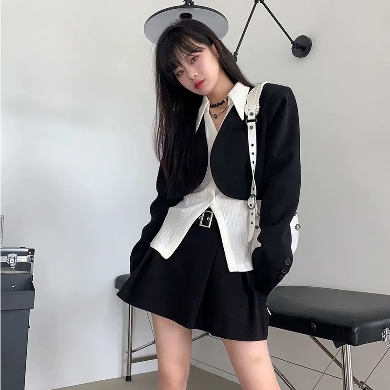 Blazers Women Black Vintage Fashion Hot Sale Spring Office-look Simple Crops Design Cozy All-match Korean Style Tender Outwear
Blazers Women Black Vintage Fashion Hot Sale Spring Office-look Simple Crops Design Cozy All-match Korean Style Tender Outwear