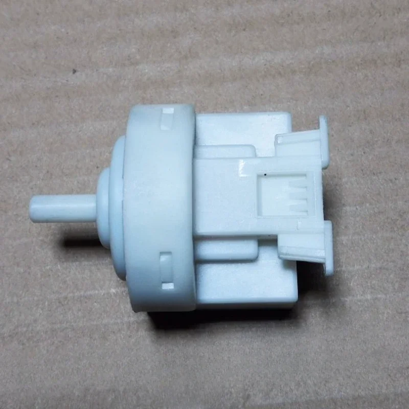 9000709431 Для барабанной шайбы Siemens Bosch iQ100 XQG80-WM12L2688W, датчик уровня воды, переключатель уровня воды
9000709431 Для барабанной шайбы Siemens Bosch iQ100 XQG80-WM12L2688W, датчик уровня воды, переключатель уровня воды
