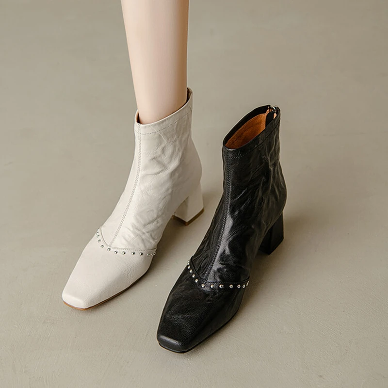 NEW Autumn/Winter Women Boots Square Toe Chunky Heel Shoes Genuine Leather Shoes for Women Rivet Modern Boots Zipper Ankle Boots
NEW Autumn/Winter Women Boots Square Toe Chunky Heel Shoes Genuine Leather Shoes for Women Rivet Modern Boots Zipper Ankle Boots