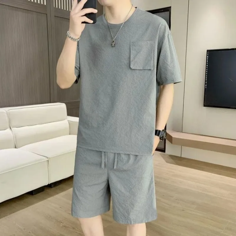 Men's Two Piece Set 2026 Summer Chinese Style Solid Color Short Sleeve Sports Shorts T-Shirt Loose Fit Casual Breathable Stylish
Men's Two Piece Set 2026 Summer Chinese Style Solid Color Short Sleeve Sports Shorts T-Shirt Loose Fit Casual Breathable Stylish