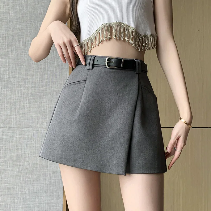 New Casual Women Suit Shorts 2024 Summer Fashion High Waist A-line Shorts Skirts Korean Style Ladies Culottes Gray/Black
New Casual Women Suit Shorts 2024 Summer Fashion High Waist A-line Shorts Skirts Korean Style Ladies Culottes Gray/Black