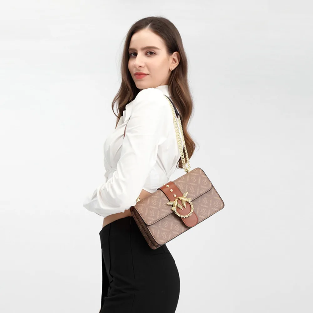 2025 New Fashion Trendy Small Square Bag Chain Strap Single Shoulder Diagonal Cross Bag
2025 New Fashion Trendy Small Square Bag Chain Strap Single Shoulder Diagonal Cross Bag