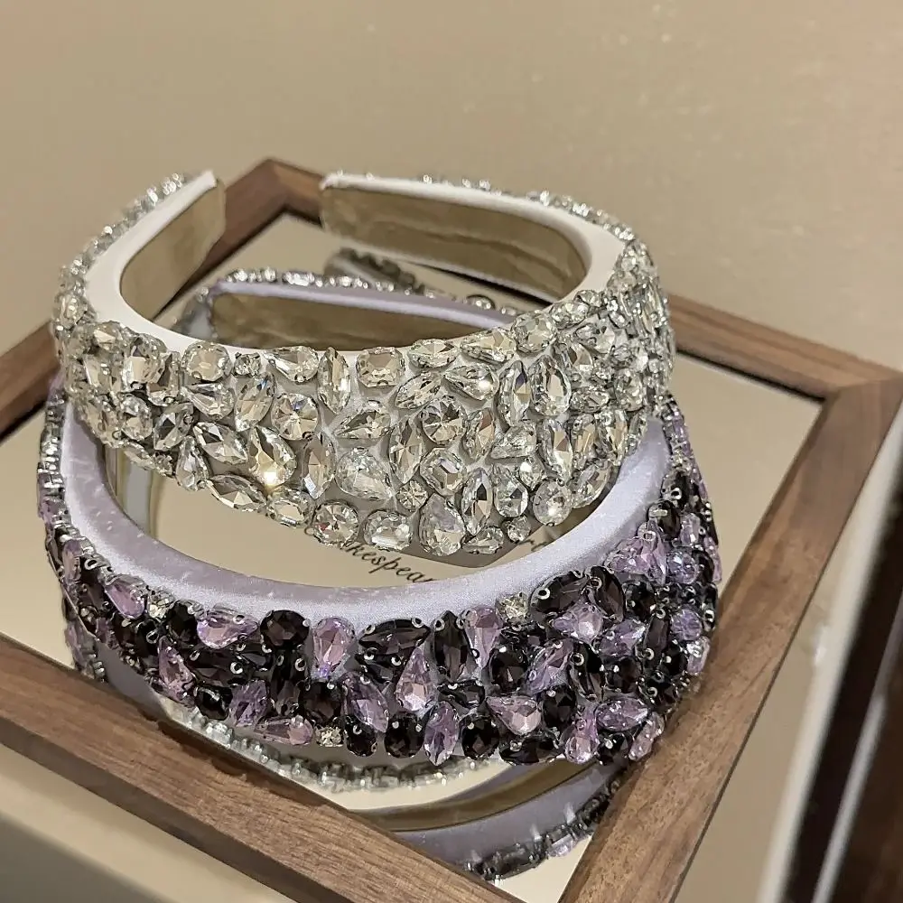 Rhinestone Rhinestone Headband Black Color Fashion Crystal Gem Headband Elegant Style Padded Diamante Headband for Washing Face
Rhinestone Rhinestone Headband Black Color Fashion Crystal Gem Headband Elegant Style Padded Diamante Headband for Washing Face