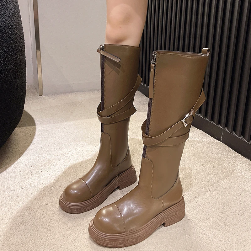 New Vintage Square Head Low Heel Ladies Shoes Winter Platform Women Thigh High Boot Fashionable Versatile Belt Buckle Long Boots
New Vintage Square Head Low Heel Ladies Shoes Winter Platform Women Thigh High Boot Fashionable Versatile Belt Buckle Long Boots