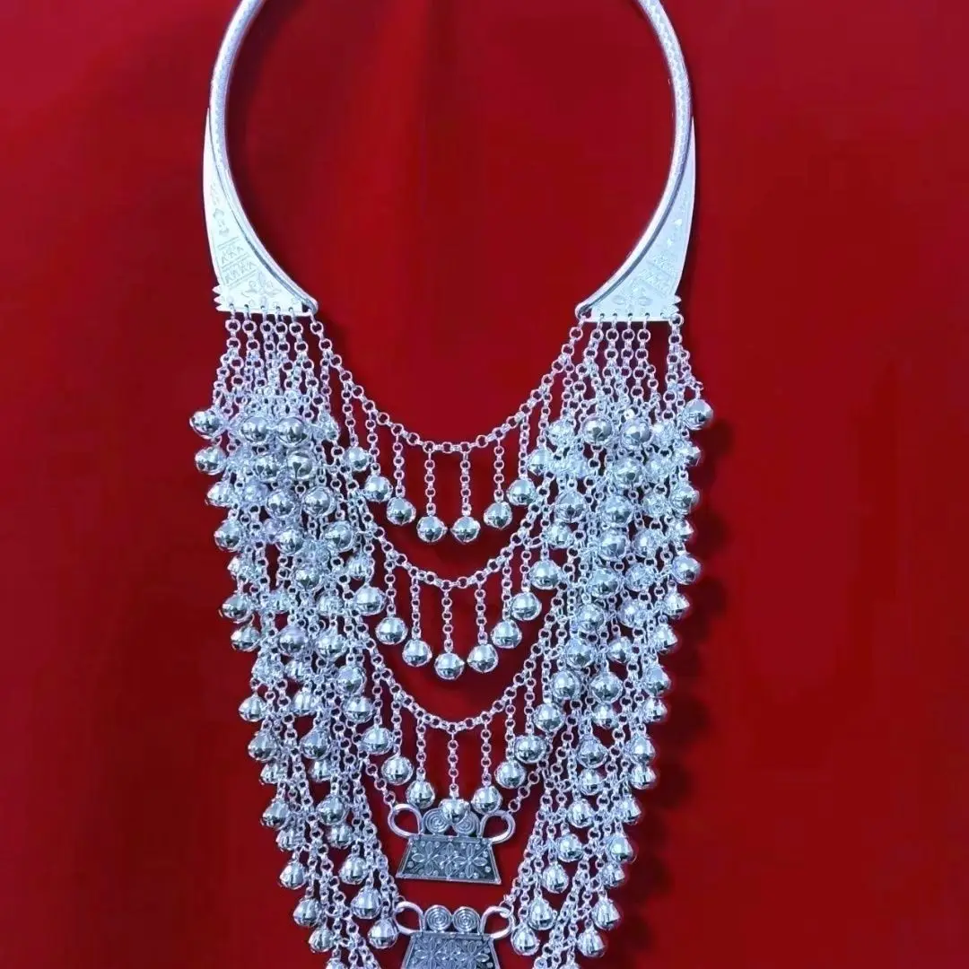 Miao nationality new silver collar alloy material thick silver plated high-grade silver jewelry
Miao nationality new silver collar alloy material thick silver plated high-grade silver jewelry