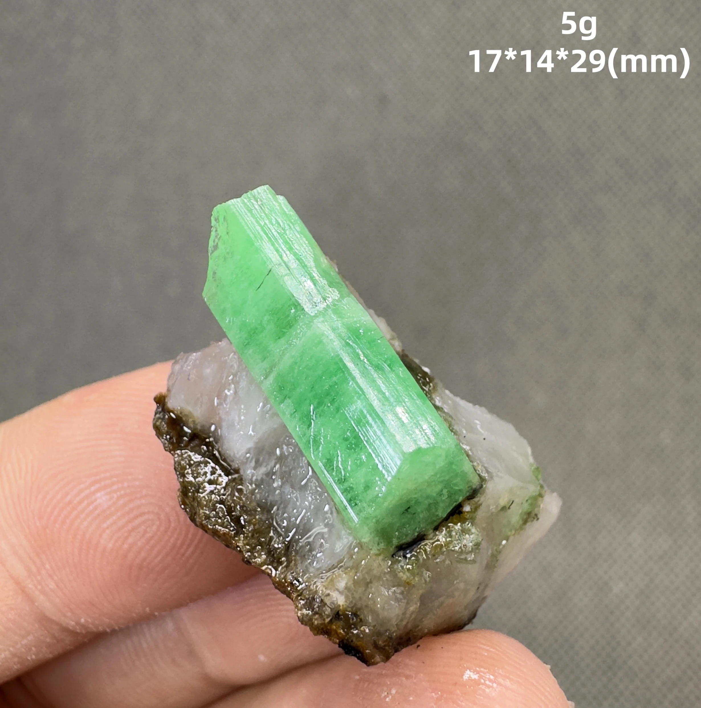 Natural emerald mineral specimen + healing quartz crystals and stones rock gemstone
Natural emerald mineral specimen + healing quartz crystals and stones rock gemstone
