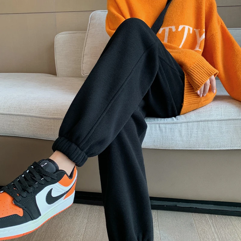 Women's black sports pants for spring and autumn2023New loose-fitting jogger pants for petite individuals, made of pure cotton,
Women's black sports pants for spring and autumn2023New loose-fitting jogger pants for petite individuals, made of pure cotton,