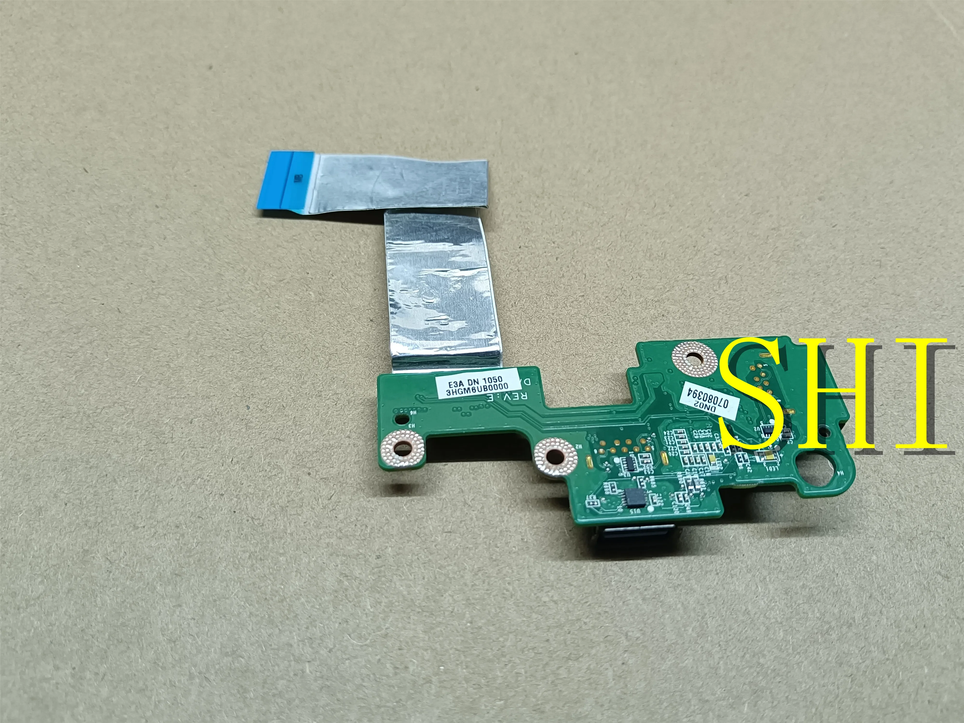 0KTYJ8 б/у DAGM6TB48E0 ПОДЛИННАЯ ДЛЯ DELL USB-плата с кабелем XPS 15 15-L501X P11F KTYJ8 СЕРИЯ 100% тест, бесплатная доставка
0KTYJ8 б/у DAGM6TB48E0 ПОДЛИННАЯ ДЛЯ DELL USB-плата с кабелем XPS 15 15-L501X P11F KTYJ8 СЕРИЯ 100% тест, бесплатная доставка