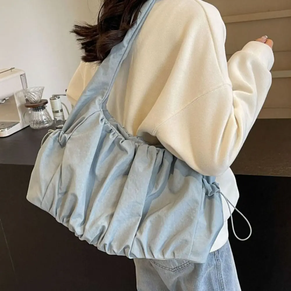 Fashion Drawstring Pleated Shoulder Bag Y2K Solid Color Cloud Crossbody Bag Handbag Korean Style Nylon Underarm Bag Girls
Fashion Drawstring Pleated Shoulder Bag Y2K Solid Color Cloud Crossbody Bag Handbag Korean Style Nylon Underarm Bag Girls
