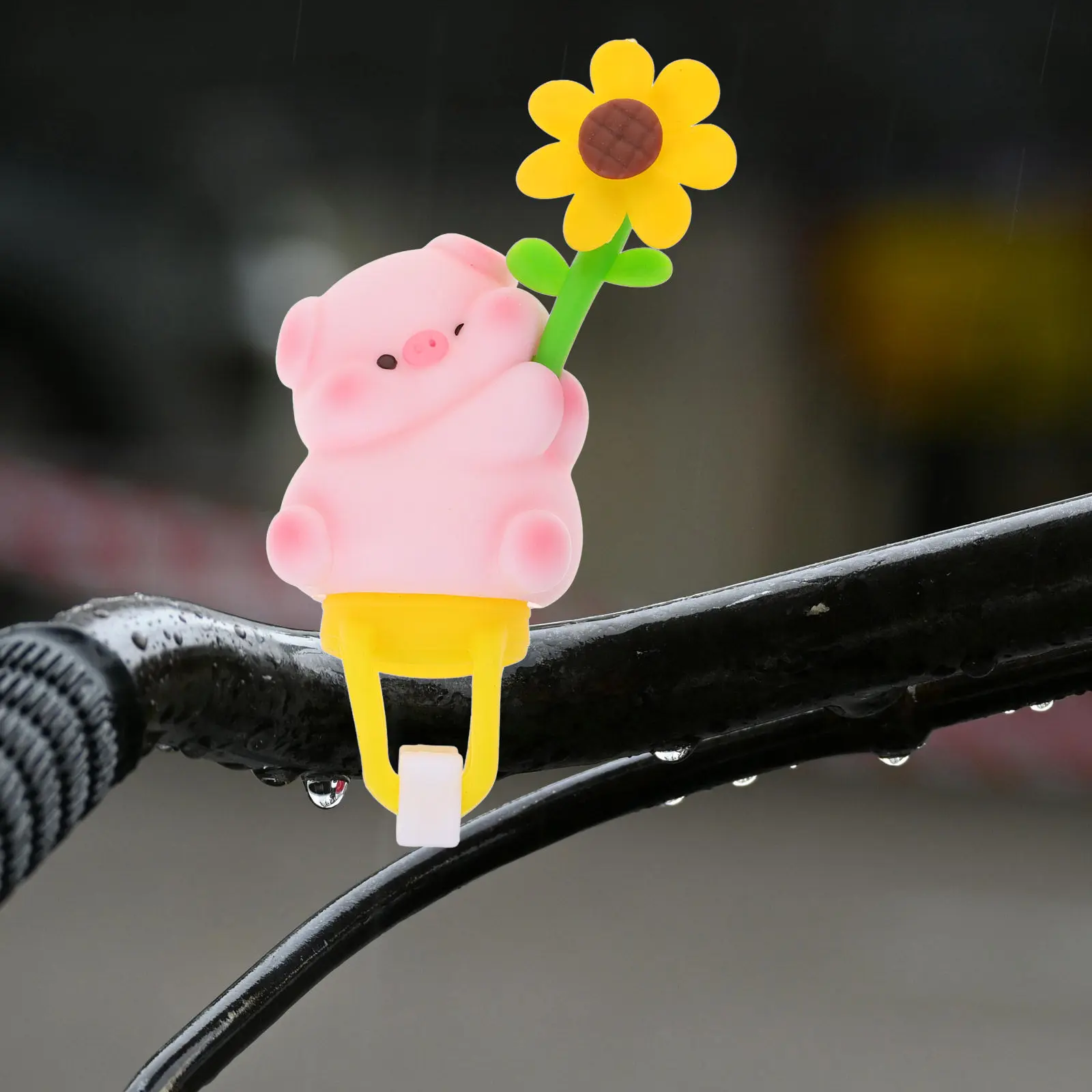 Декоративная фигурка свиньи на руль мотоцикла/велосипеда, аксессуар из ПВХ, всепогодный, стильный, для взрослых велосипедов и горных велосипедов, забавное украшение
Декоративная фигурка свиньи на руль мотоцикла/велосипеда, аксессуар из ПВХ, всепогодный, стильный, для взрослых велосипедов и горных велосипедов, забавное украшение
