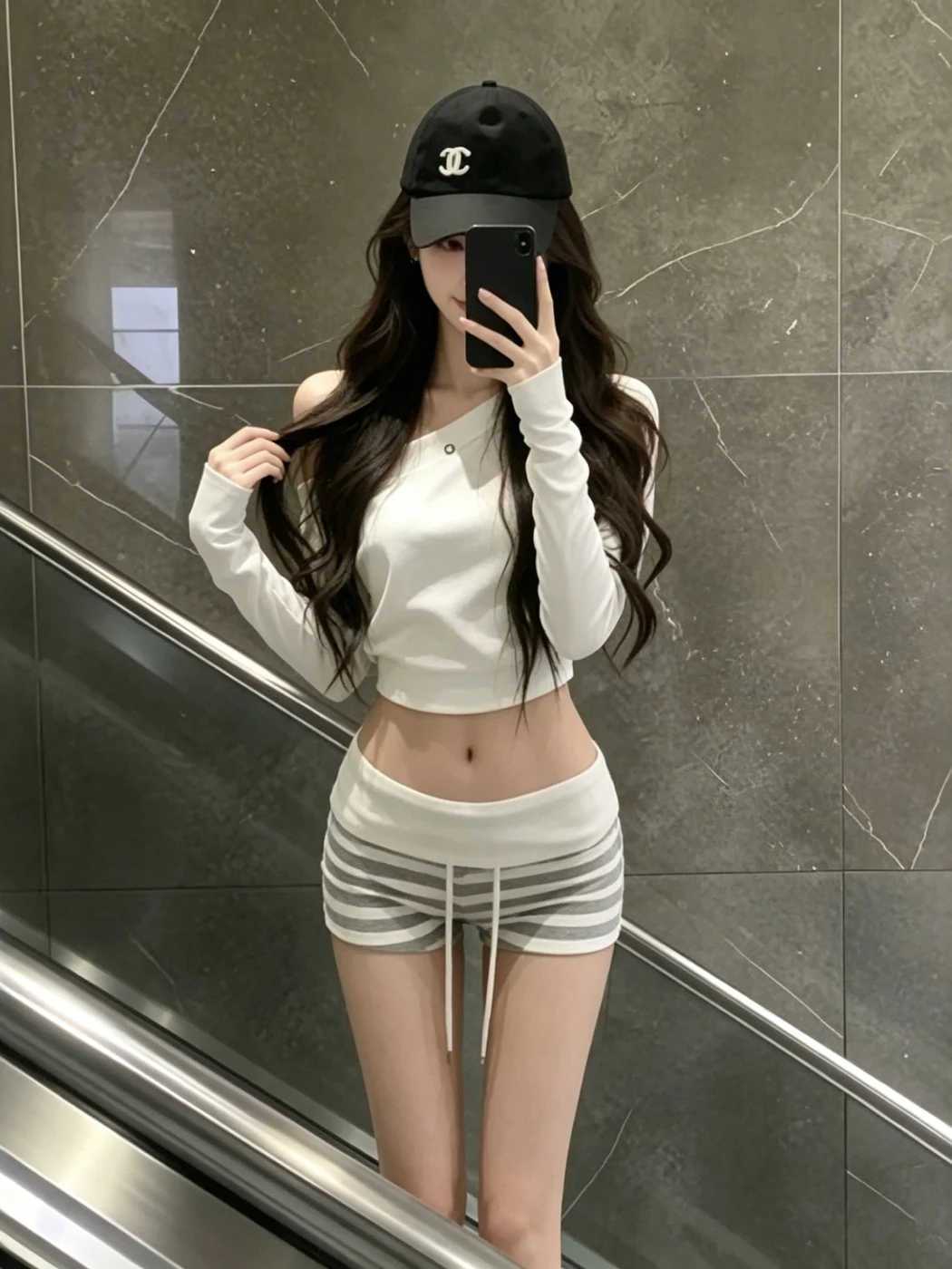 Summer New American Style Hot Girl White Diagonal Shoulder Long Sleeve Sweatshirt T-Shirt High Waist Striped Shorts Two Piece...
Summer New American Style Hot Girl White Diagonal Shoulder Long Sleeve Sweatshirt T-Shirt High Waist Striped Shorts Two Piece...