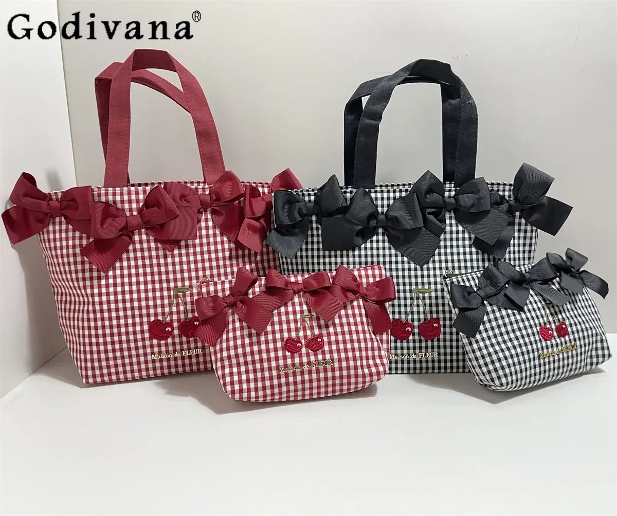 Japanese Sweet Girl Embroidered Small Cherry Handbag Bow Plaid Makeup Clutch Storage Bag Retro Art College Style Tote Bags
Japanese Sweet Girl Embroidered Small Cherry Handbag Bow Plaid Makeup Clutch Storage Bag Retro Art College Style Tote Bags