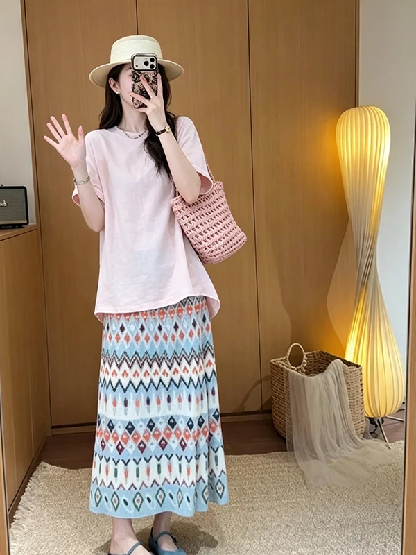 Summer Bohemian Print Loose Top And Skirt Set Women's Fashionable Textured Half-length Skirt Ensemble Breathable Polyester Fiber
Summer Bohemian Print Loose Top And Skirt Set Women's Fashionable Textured Half-length Skirt Ensemble Breathable Polyester Fiber