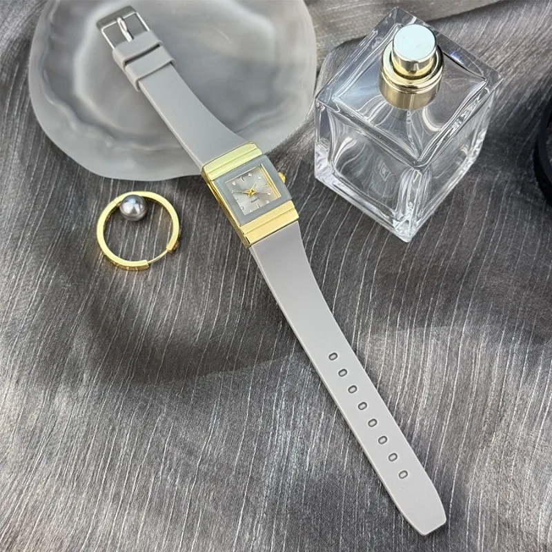 Новые брендовые женские часы, модные кварцевые часы с квадратным циферблатом, женские наручные часы Roetro с силиконовым ремешком, дропшиппинг Relogio Feminino
Новые брендовые женские часы, модные кварцевые часы с квадратным циферблатом, женские наручные часы Roetro с силиконовым ремешком, дропшиппинг Relogio Feminino