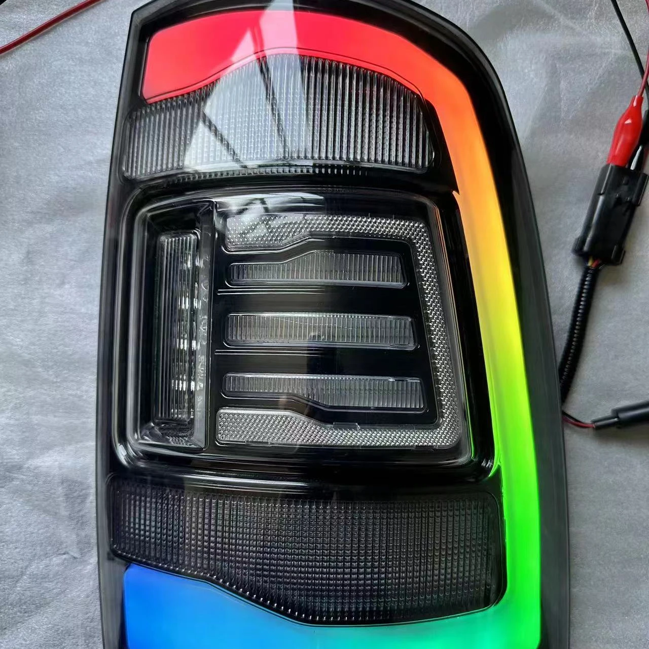 09-18 Newest Design 4x4 auto tuning accessories taillights Tail light for dodge ram 1500
09-18 Newest Design 4x4 auto tuning accessories taillights Tail light for dodge ram 1500
