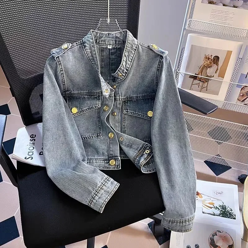 Slim Fit New Trendy Design With Hollowed Out Back Stand Vp Collar and Shoulder Denim Short Jacket For Women Of Short Stature
Slim Fit New Trendy Design With Hollowed Out Back Stand Vp Collar and Shoulder Denim Short Jacket For Women Of Short Stature