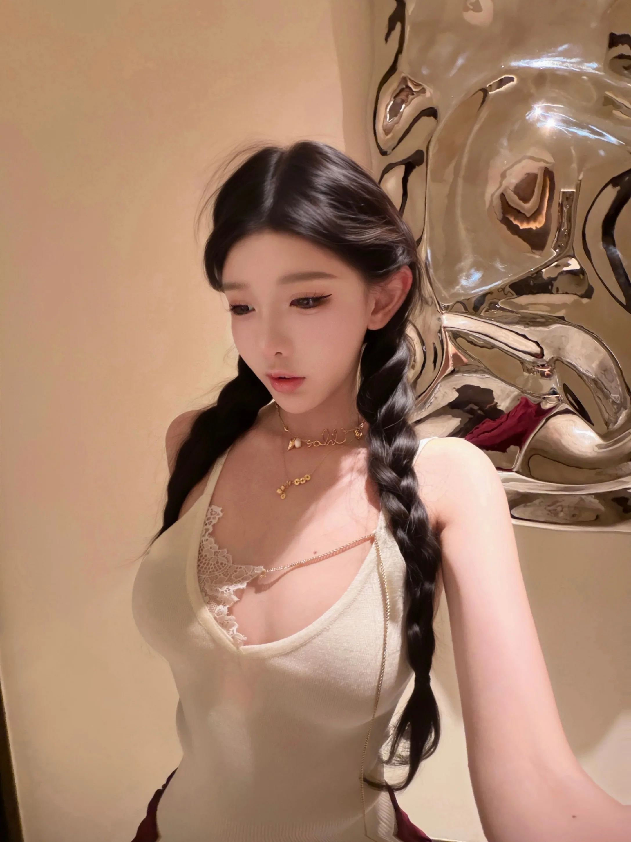 Chen Yinduo Lace Patchwork Knitted Vest Top V-Neck Camisole Blouse Women's Fashion Inner Wear Spring 2026 Regular Length
Chen Yinduo Lace Patchwork Knitted Vest Top V-Neck Camisole Blouse Women's Fashion Inner Wear Spring 2026 Regular Length