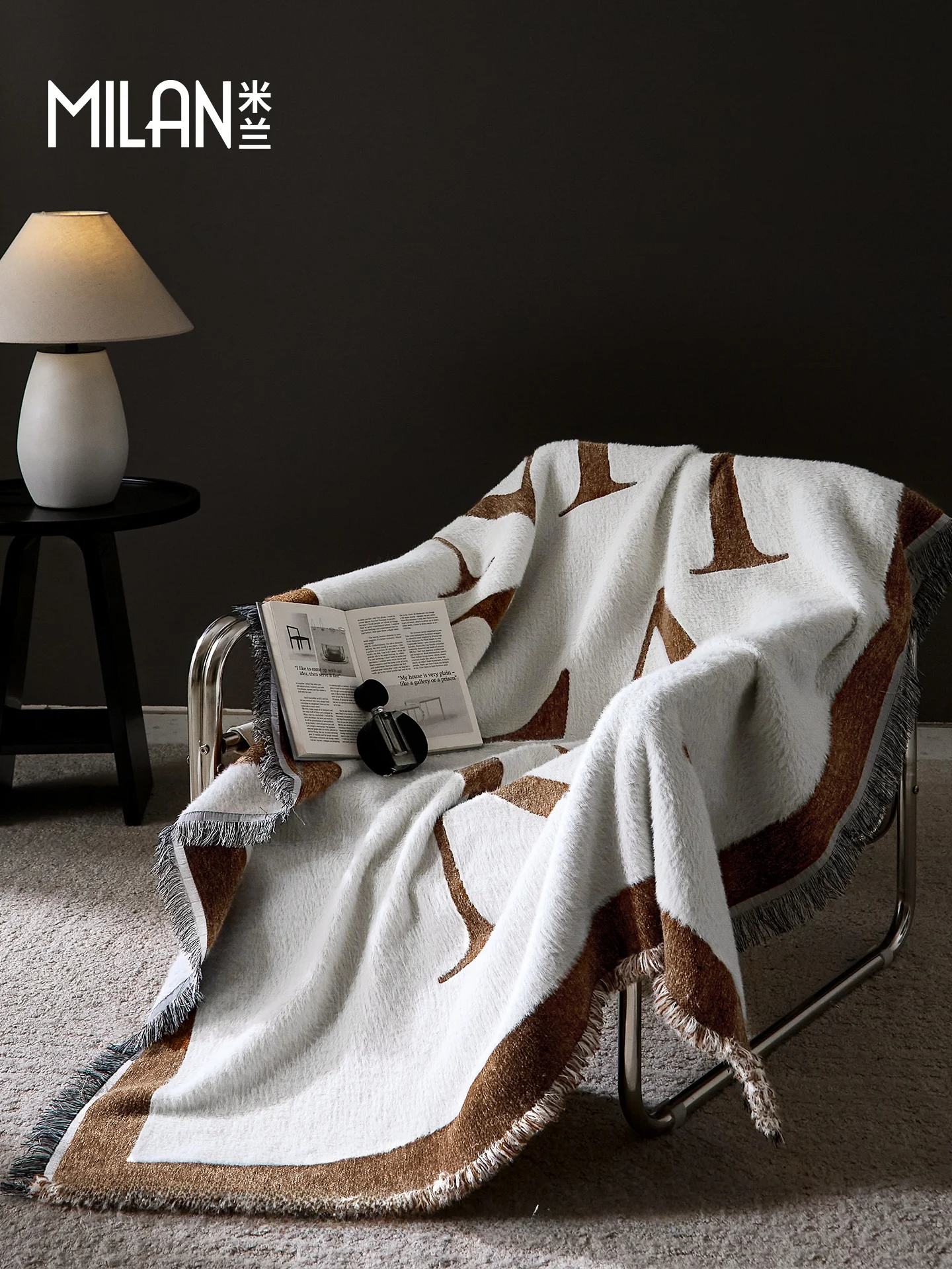Milan Geometry Letter Sofa Cover Blanket Nordic Simple Style New Casual Single Decorative Woolen Throw Blanket for Living Room
Milan Geometry Letter Sofa Cover Blanket Nordic Simple Style New Casual Single Decorative Woolen Throw Blanket for Living Room