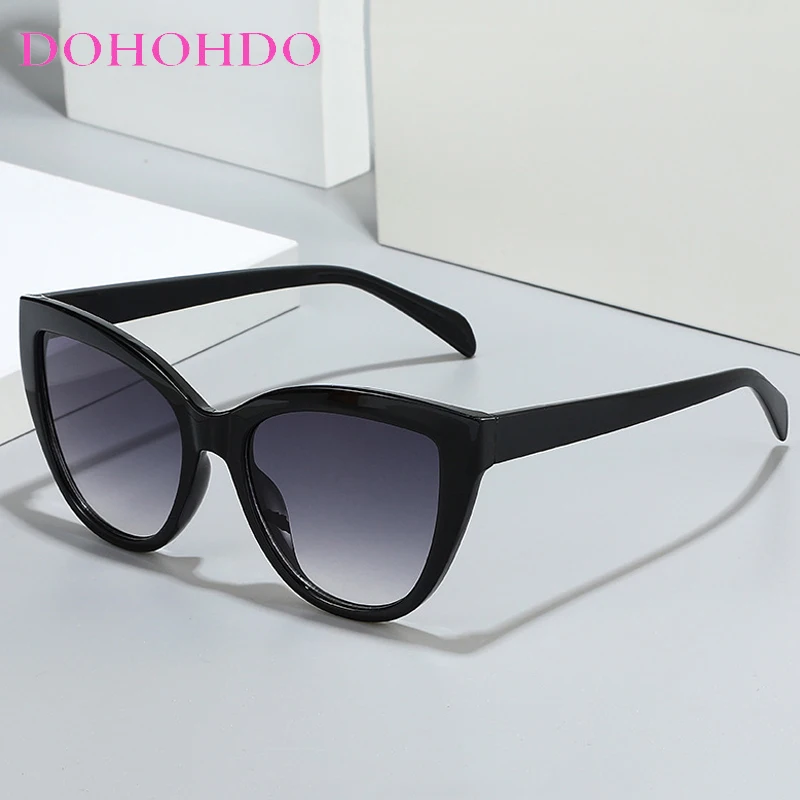 Classic Fashion Luxury Designer Big Frame Cat Eye Sunglasses Woman Man Retro Trend Sun Glasses Women Driving Travel Shades UV400
Classic Fashion Luxury Designer Big Frame Cat Eye Sunglasses Woman Man Retro Trend Sun Glasses Women Driving Travel Shades UV400