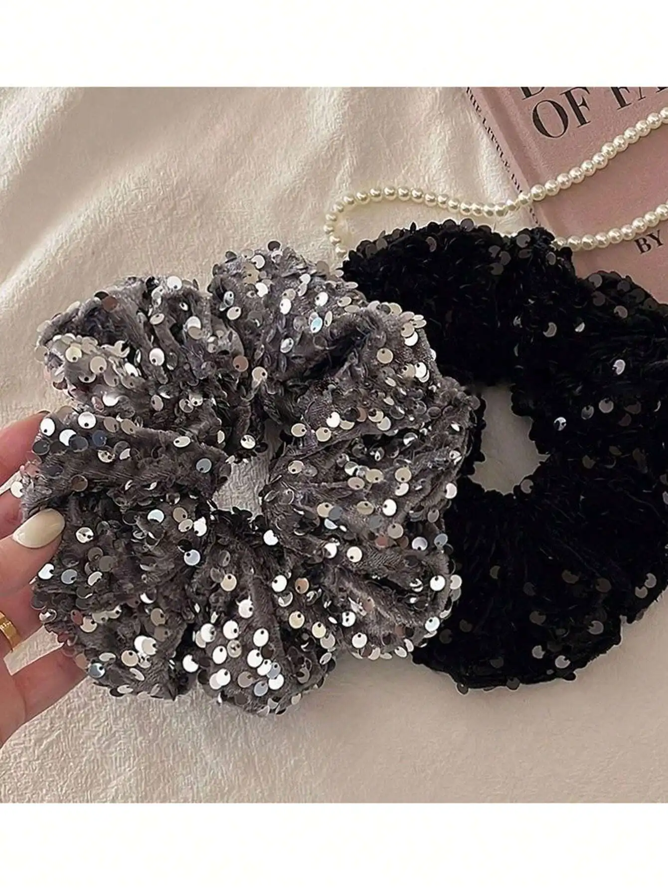 1pc Slouchy Style Sparkling Oversized Scrunchie With Glitter For High-End Look Party Scrunchies Hair Ties Scrunchy Hair Ties Ponytail Head Accessories Elastic Band Beauty Home Hair Accessories Hair Rubber Bands
1pc Slouchy Style Sparkling Oversized Scrunchie With Glitter For High-End Look Party Scrunchies Hair Ties Scrunchy Hair Ties Ponytail Head Accessories Elastic Band Beauty Home Hair Accessories Hair Rubber Bands