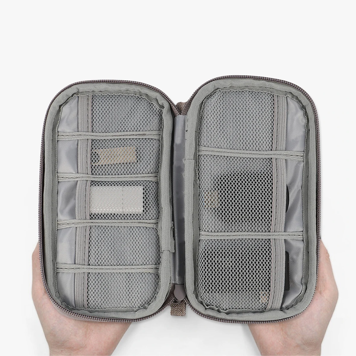 USB Flash Drive Bag Shockproof Durable Storage Case Travel Grey Lightweight Compact Size Honeycomb Pocket Breathable USB Drive
USB Flash Drive Bag Shockproof Durable Storage Case Travel Grey Lightweight Compact Size Honeycomb Pocket Breathable USB Drive