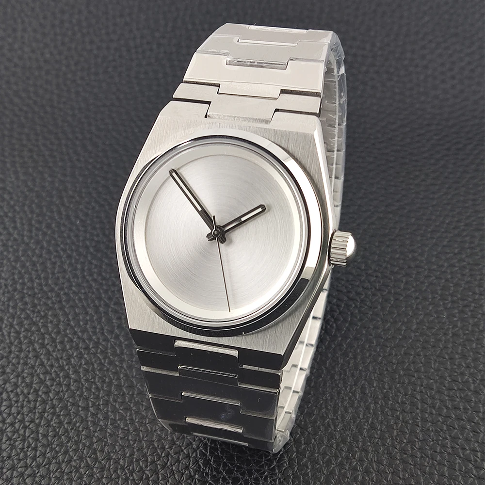 Мужские часы 40 мм с механизмом NH35, сапфировым стеклом, из нержавеющей стали, без логотипа, с круглым циферблатом, водонепроницаемые.
Мужские часы 40 мм с механизмом NH35, сапфировым стеклом, из нержавеющей стали, без логотипа, с круглым циферблатом, водонепроницаемые.