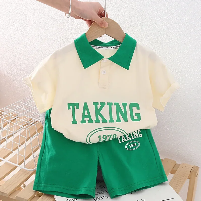 Baby Girls Boys Clothes Set Toddler Letter Print Short Sleeved Blouses +Short 2pcs Outfits 2025 Summer Children's Handsome Suit
Baby Girls Boys Clothes Set Toddler Letter Print Short Sleeved Blouses +Short 2pcs Outfits 2025 Summer Children's Handsome Suit