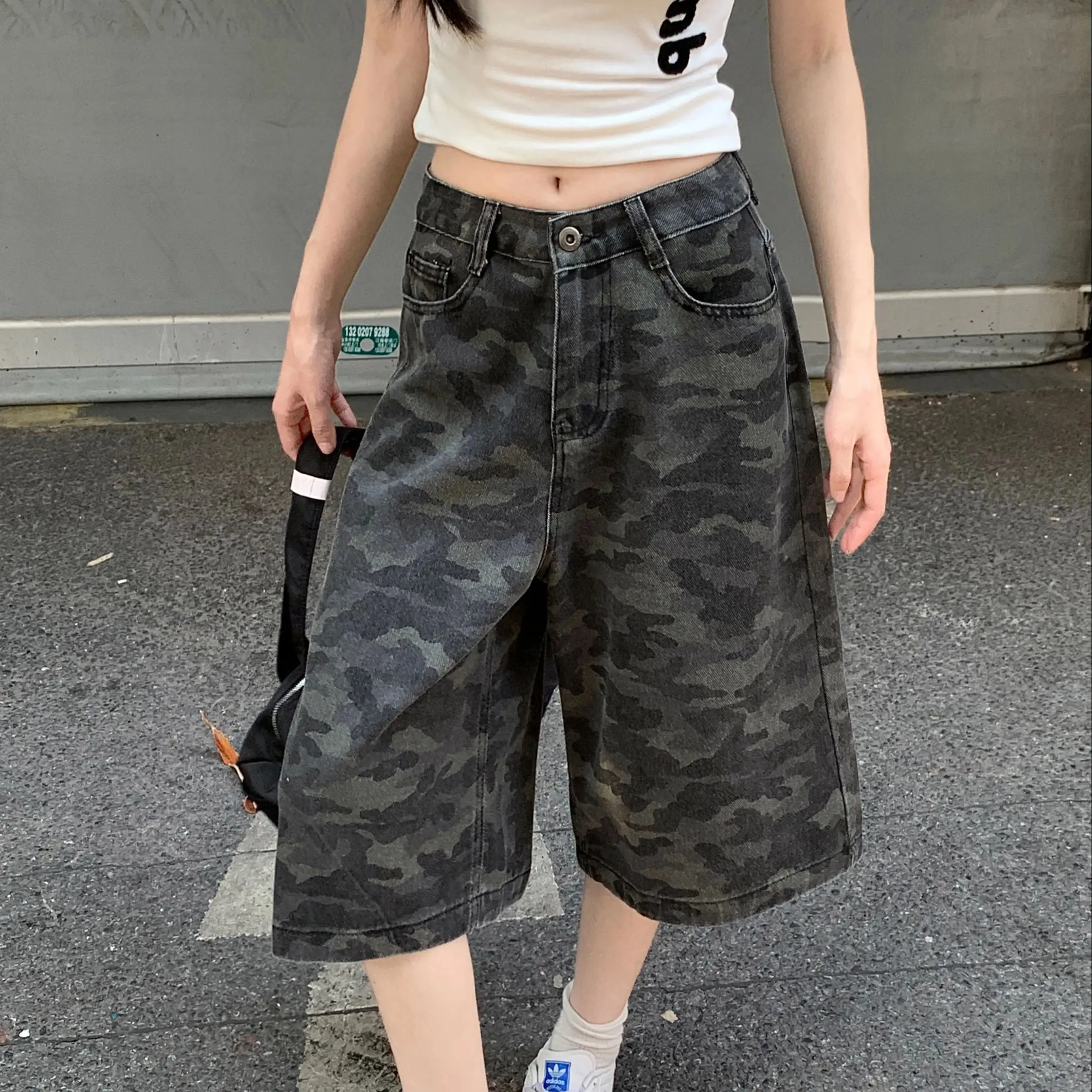Retro Camouflage Jeans Women's New Summer High Waist Loose Wide Leg Pants Spicy Girl High Street Calf-length Pants Trendy
Retro Camouflage Jeans Women's New Summer High Waist Loose Wide Leg Pants Spicy Girl High Street Calf-length Pants Trendy