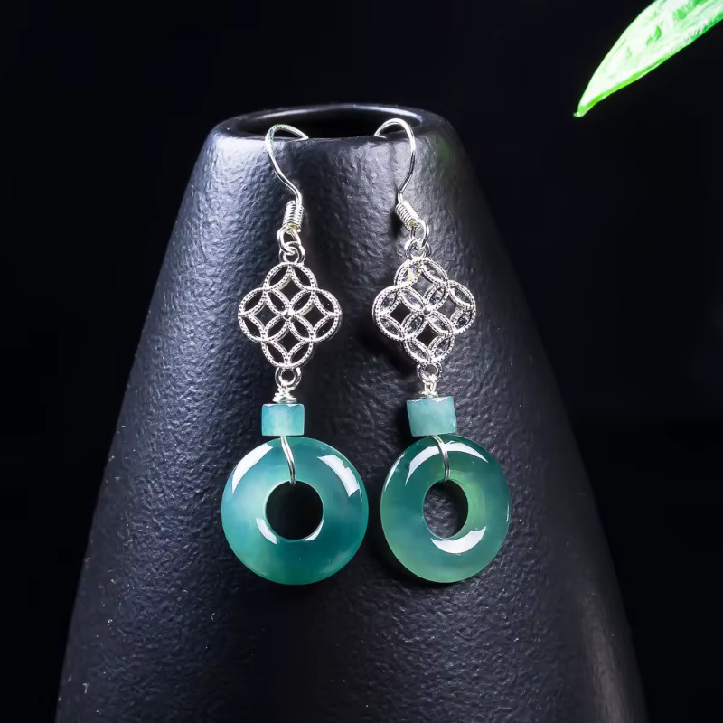 Blue Water Jadeite Donut Earrings 925 Silver Carved Gemstone Vintage Fashion Accessories Real Jade Ear Stud Gifts for Women
Blue Water Jadeite Donut Earrings 925 Silver Carved Gemstone Vintage Fashion Accessories Real Jade Ear Stud Gifts for Women