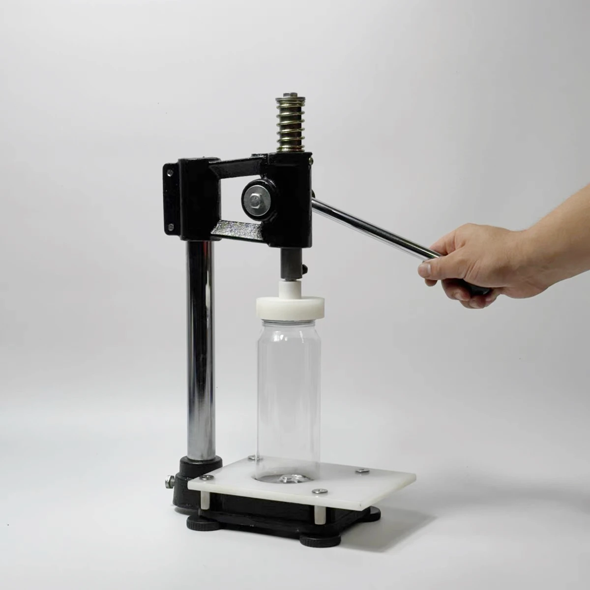 Машина для запечатывания пластиковых банок и картонных коробок. Новое состояние для упаковки бутылок и бумаги для напитков (только для пластиковых банок и запайки)
Машина для запечатывания пластиковых банок и картонных коробок. Новое состояние для упаковки бутылок и бумаги для напитков (только для пластиковых банок и запайки)