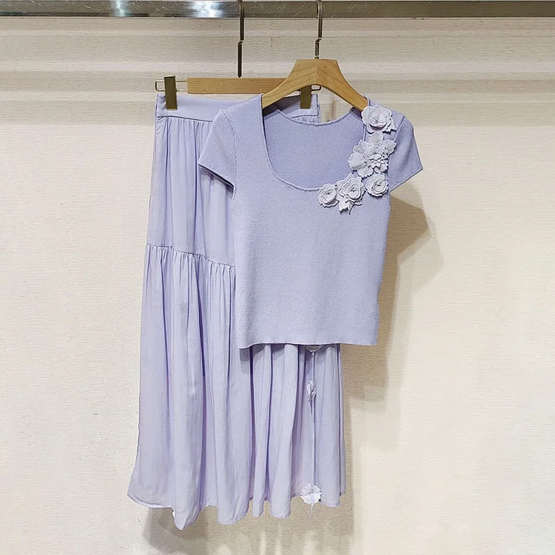 Elegant Knitted Short Sleeve T-Shirt Women's Half Skirt Set Sweet Three-Dimensional Flower Design High Fashion Two-Piece Suit
Elegant Knitted Short Sleeve T-Shirt Women's Half Skirt Set Sweet Three-Dimensional Flower Design High Fashion Two-Piece Suit