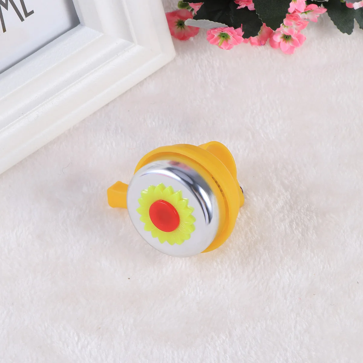Bicycle Bell Kids Bike Accessories Plastic Metal Handlebar Bells Loud Clear Tone Easy Attach Retro Style Matching Lady Bike
Bicycle Bell Kids Bike Accessories Plastic Metal Handlebar Bells Loud Clear Tone Easy Attach Retro Style Matching Lady Bike