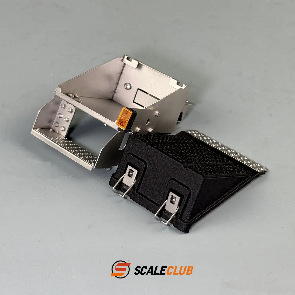 770S Metal Battery Case With light Battery Box for 1/14 Tamiya RC Truck Tipper Scania 770S 6X4 56368 8X4 56371 Car DIY Parts Toy
770S Metal Battery Case With light Battery Box for 1/14 Tamiya RC Truck Tipper Scania 770S 6X4 56368 8X4 56371 Car DIY Parts Toy