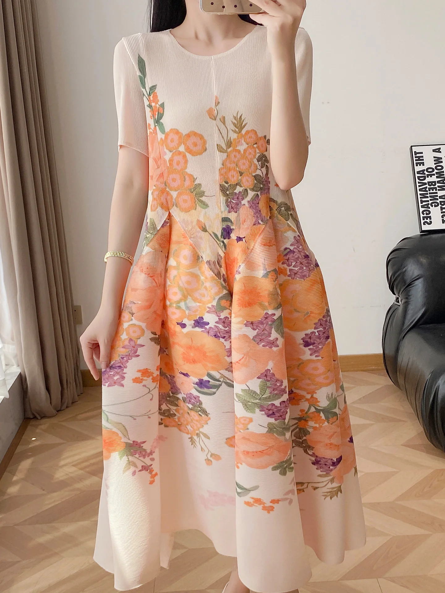 Loose Midi Dress Three-Resemblance Pleated Floral Print Casual Summer New Style Women's Fashion Mom Clothes Polyester Fiber
Loose Midi Dress Three-Resemblance Pleated Floral Print Casual Summer New Style Women's Fashion Mom Clothes Polyester Fiber