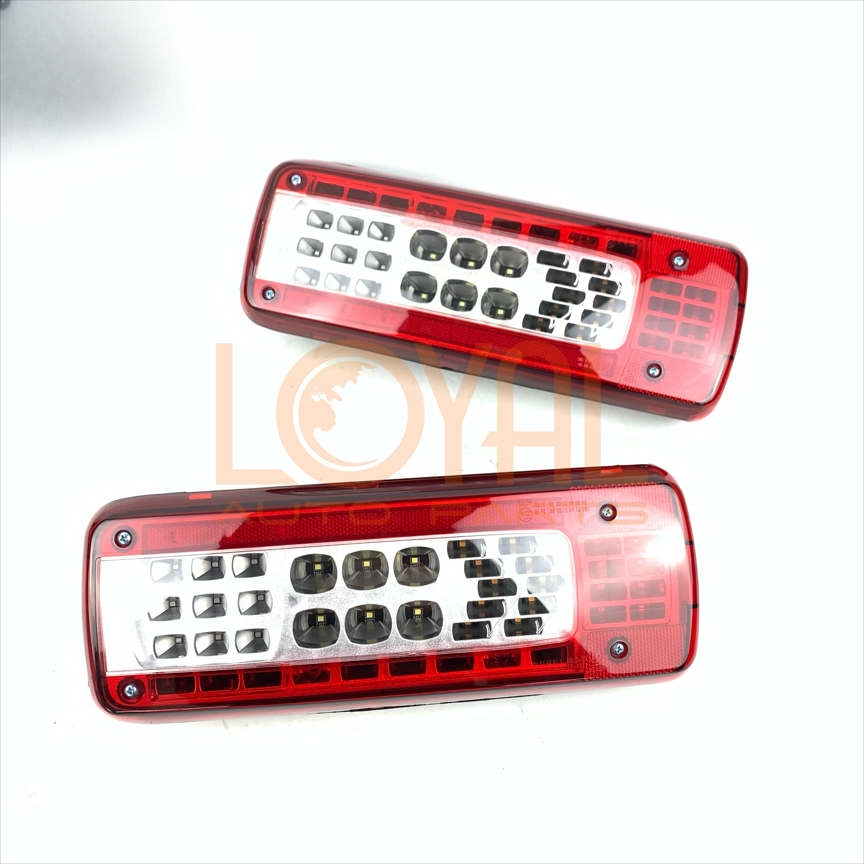 1 шт. задний фонарь для грузовиков Volvo FM420 FM460 FM410
1 шт. задний фонарь для грузовиков Volvo FM420 FM460 FM410