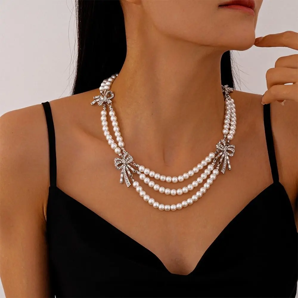 Fashion Vintage Imitation Pearl Necklace Elegant Shiny Multi-layer Chain Light Luxury Temperament Bow Collarbone Chain Women
Fashion Vintage Imitation Pearl Necklace Elegant Shiny Multi-layer Chain Light Luxury Temperament Bow Collarbone Chain Women