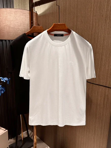 French classic summer new breathable and comfortable solid color round neck short-sleeved T-shirt
French classic summer new breathable and comfortable solid color round neck short-sleeved T-shirt