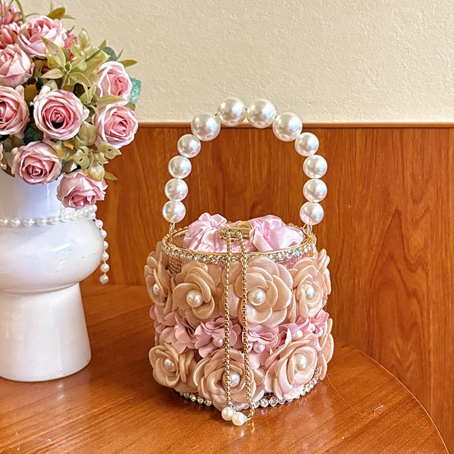 Дизайнерская сумка-клатч в форме птичьей клетки с кристаллами и жемчужной ручкой, универсальная сумка через плечо на цепочке, вечерняя сумка для вечеринок, bolsa
Дизайнерская сумка-клатч в форме птичьей клетки с кристаллами и жемчужной ручкой, универсальная сумка через плечо на цепочке, вечерняя сумка для вечеринок, bolsa